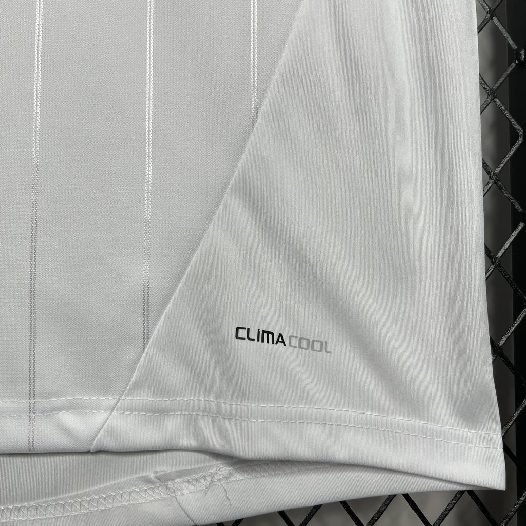 Real Madrid 12/13 Retro (Home)