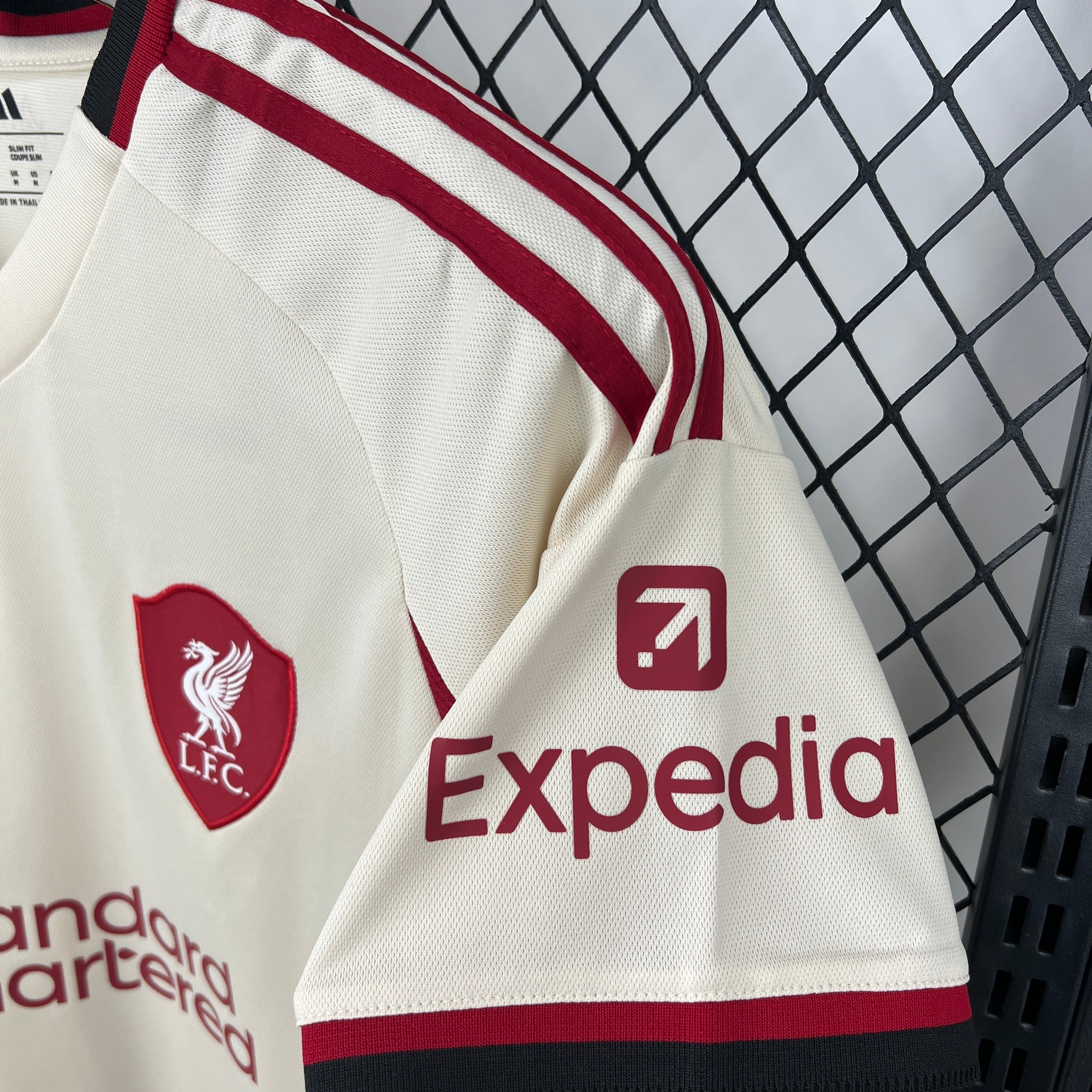 Liverpool 25/26 Away