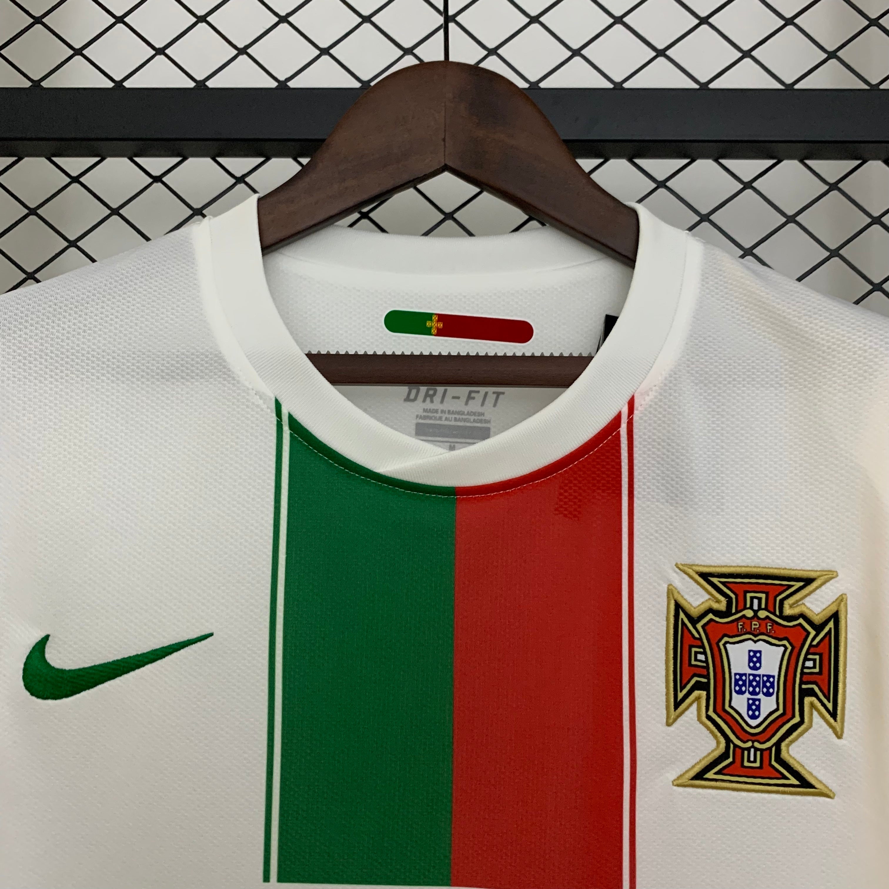 Portugal 10/11 (Away)