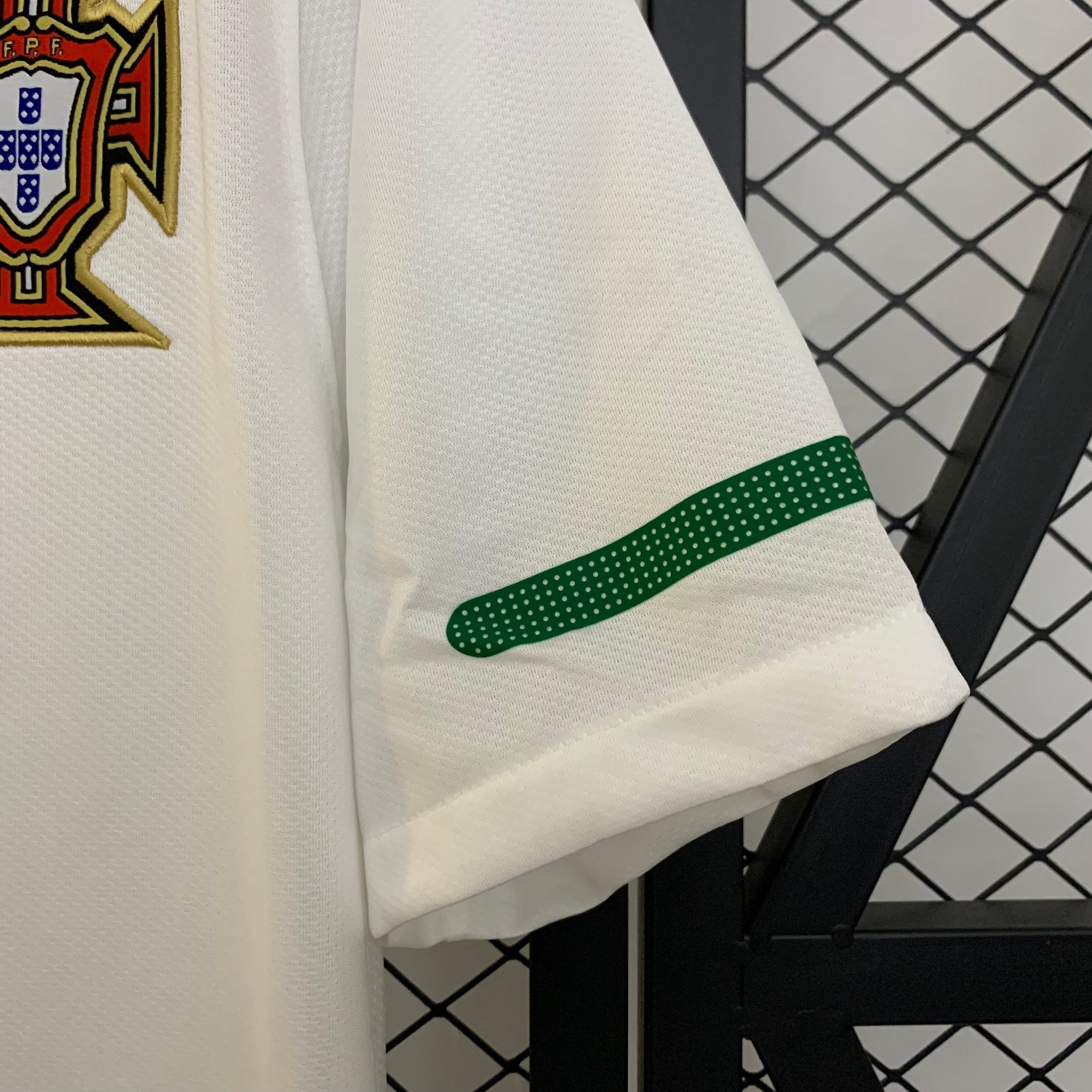 Portugal 10/11 (Away)
