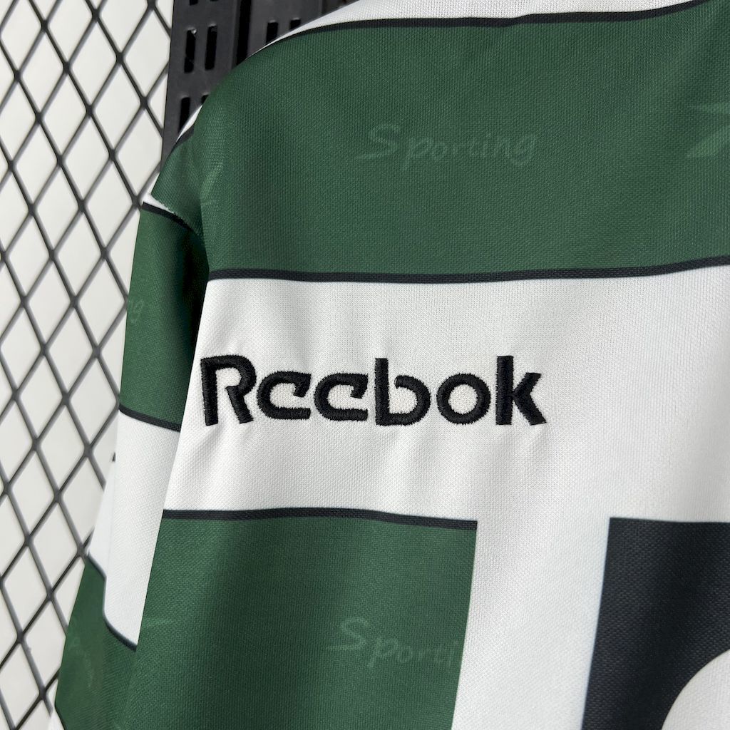 Sporting CP 01/02 (Home)