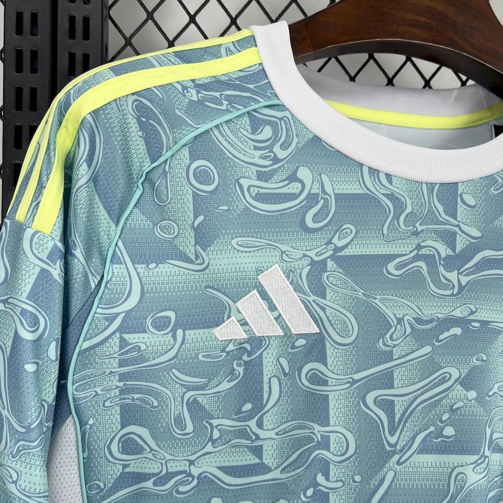 Juventus 25/26 Away