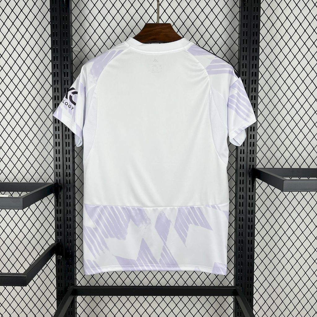 Manchester United 25/26 Away