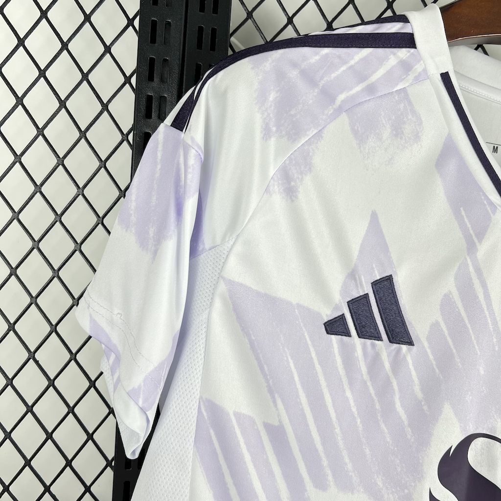 Manchester United 25/26 Away