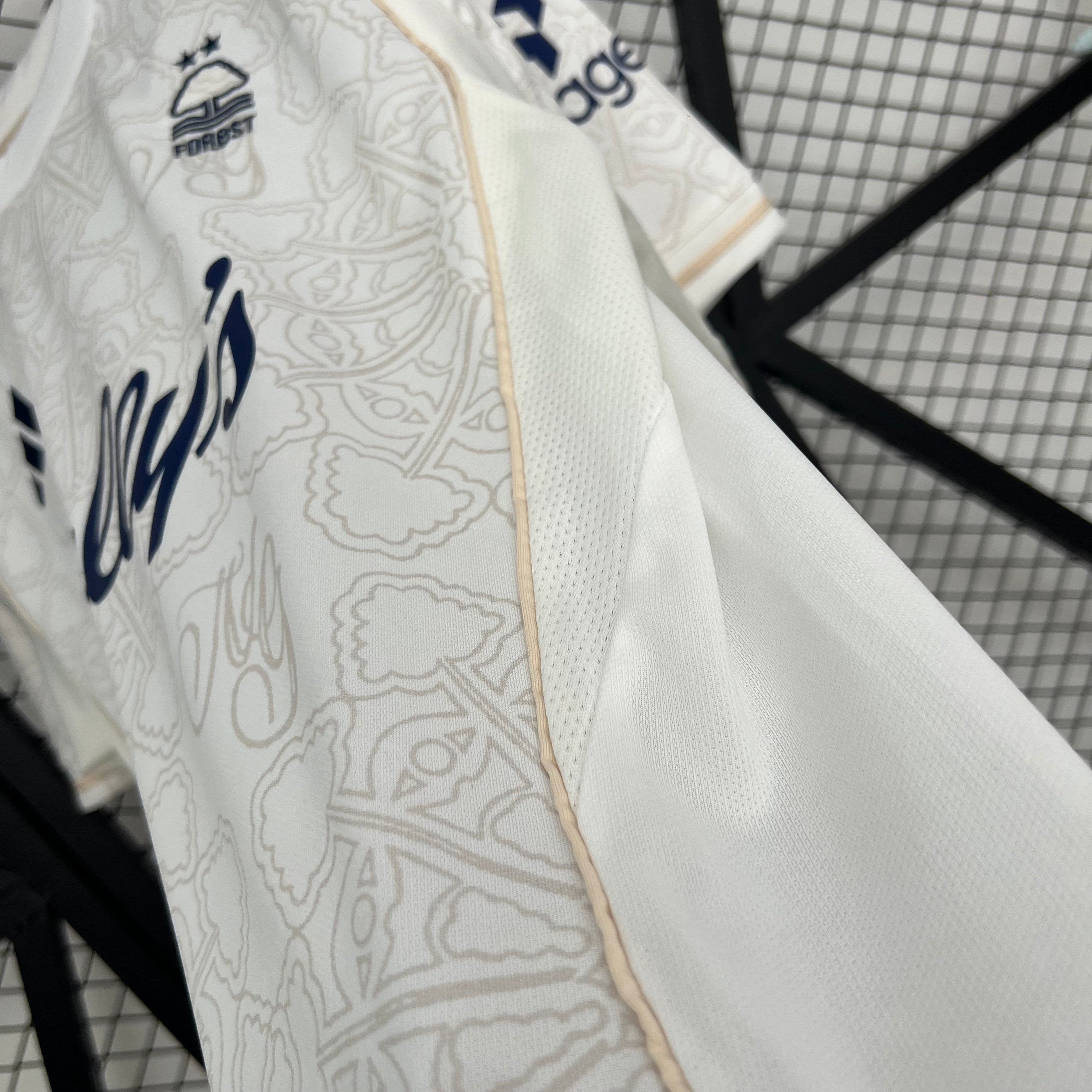 Nottingham Forrest 25/26 (Home)