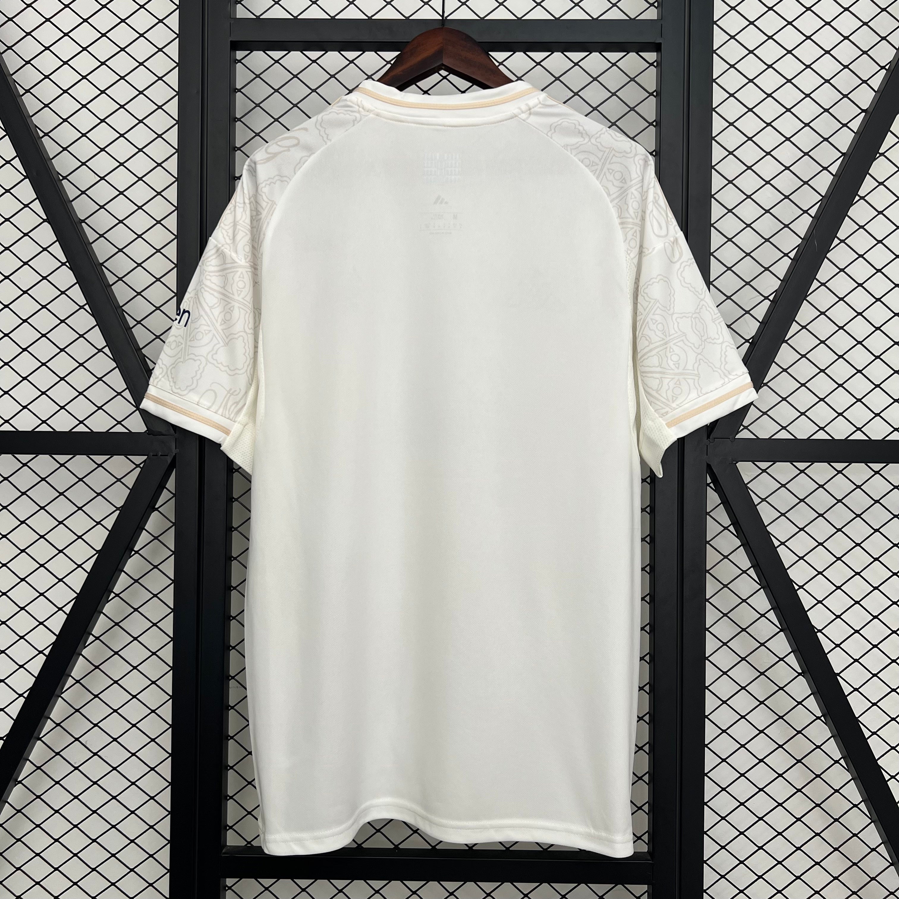 Nottingham Forrest 25/26 (Home)