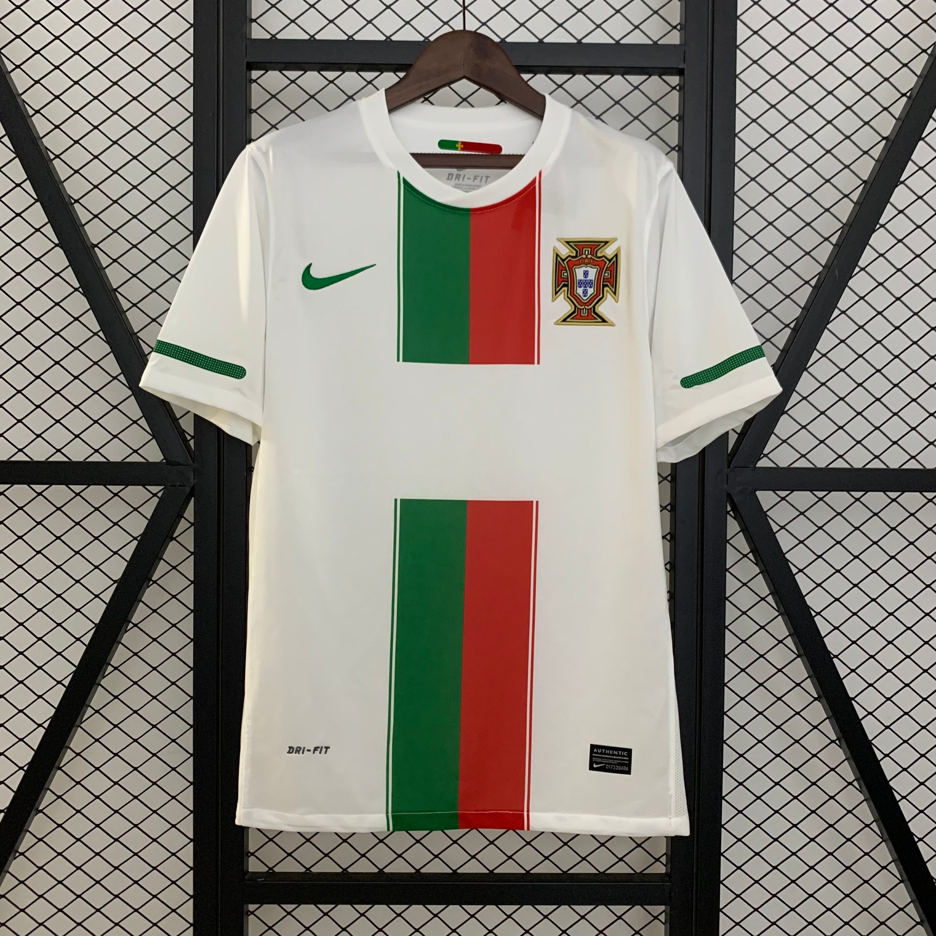 Portugal 10/11 (Away)