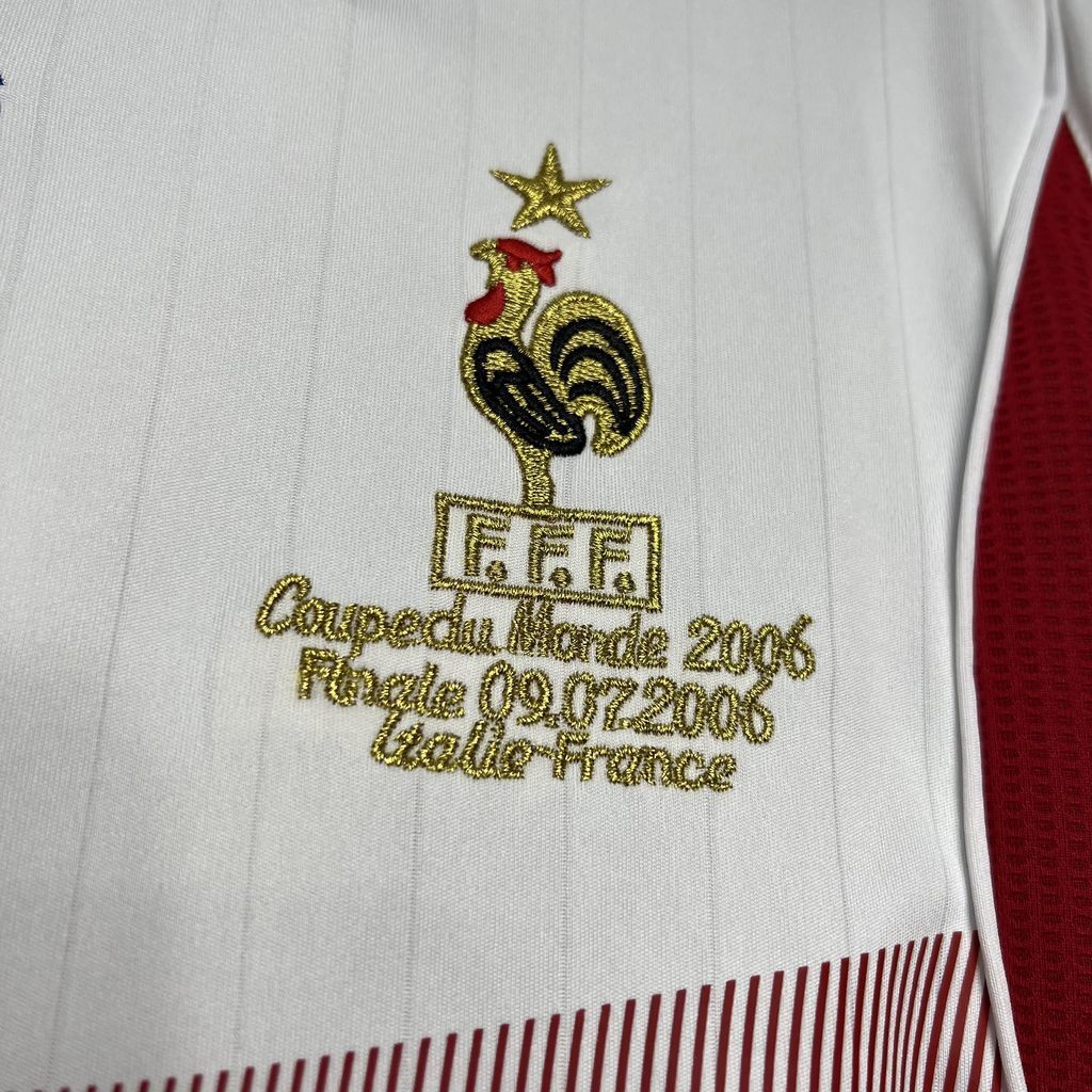 France 05/06 (Away)